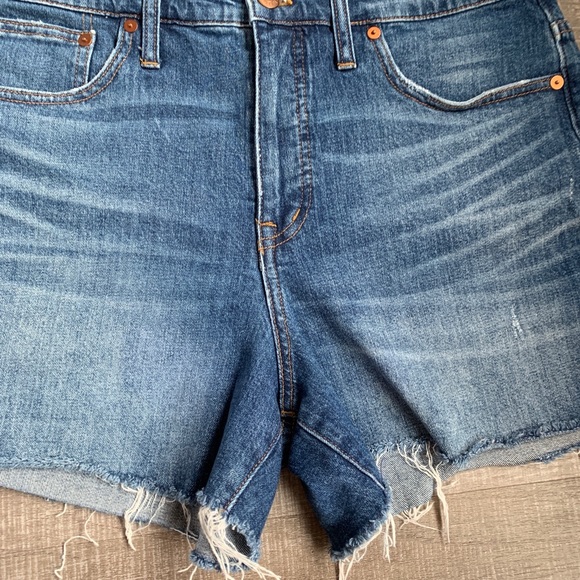 Madewell high rise mid length shorts - Picture 4 of 11